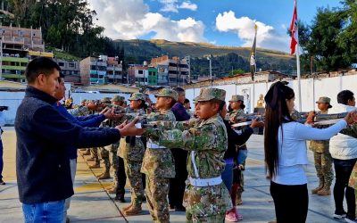 ENTREGA DE ARMAS A LOS CADETES DE 3ER AÑO