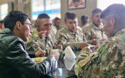 DESAYUNO DE CONFRATERNIDAD CON LOS EX CADETES DE NUESTRA INSTITUCIÓN
